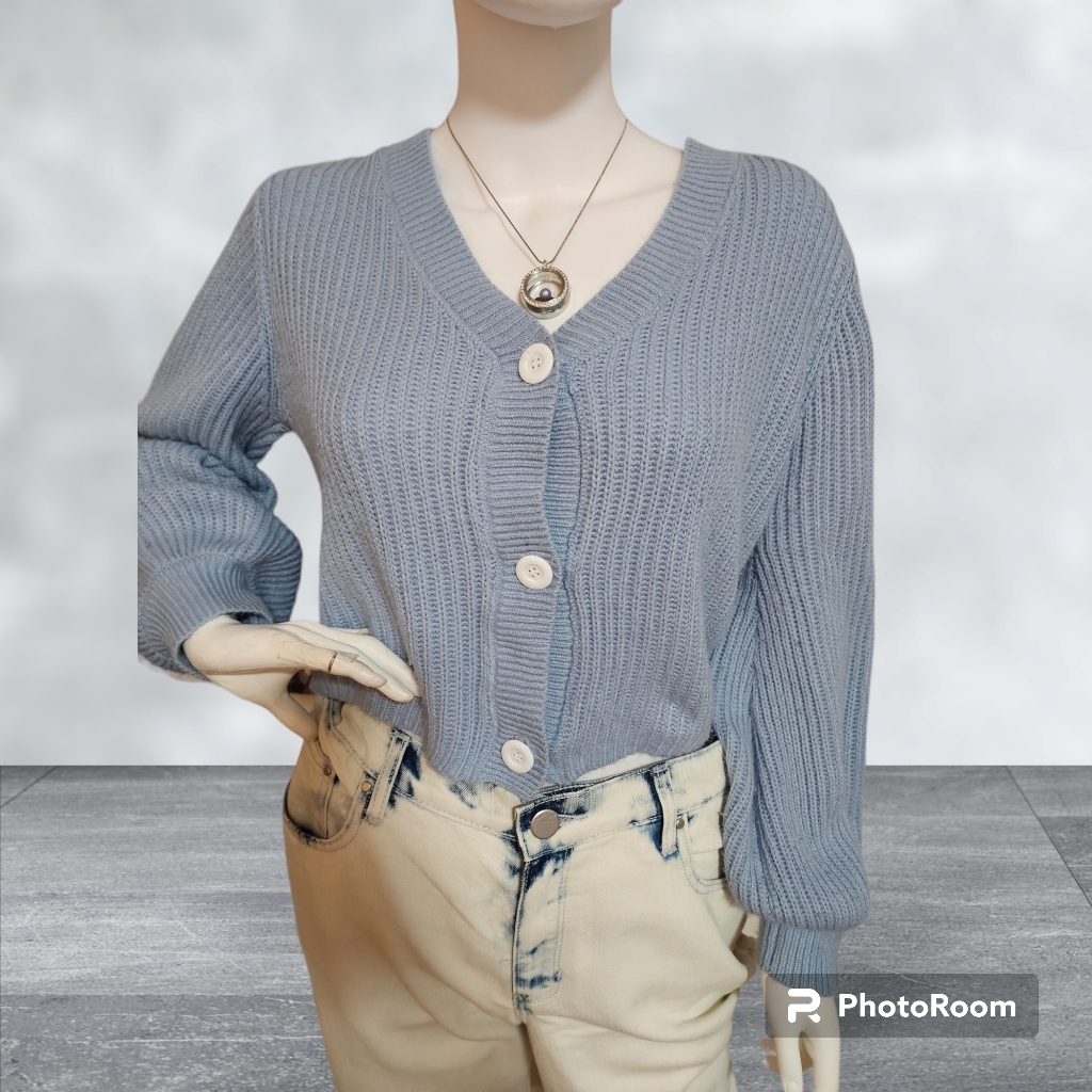 Button Crop Sweater